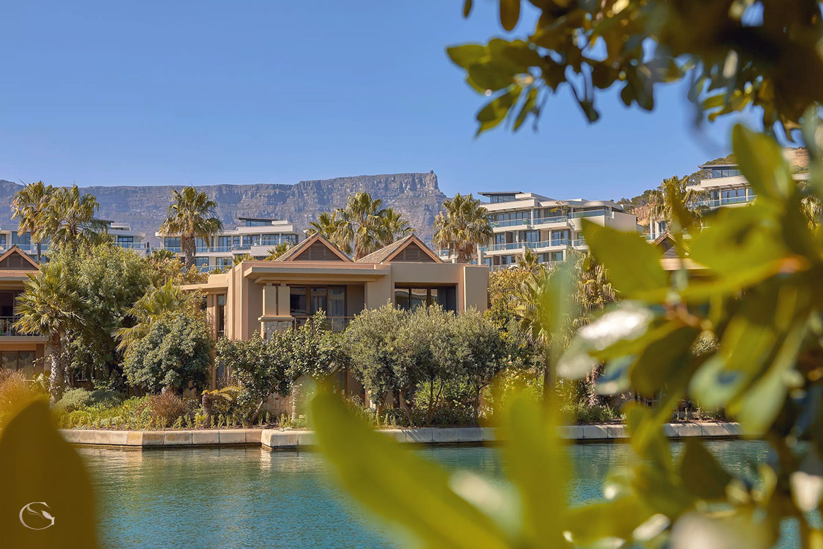 One&Only Cape Town beneath Table Mountain LuxurySafariLodges.com