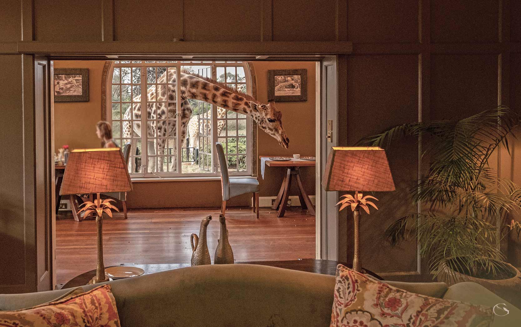 Giraffe Manor Nairobi Kenya LuxurySafariLodges.com