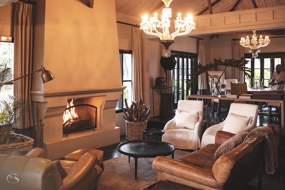 The Farmhouse offers a secluded, fire-lit lounge with two open plan dining areas